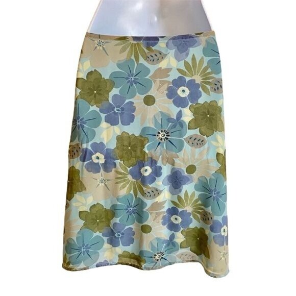 Old Navy Skirt Light Blue with Flowers Size 8 - Picture 2 of 7